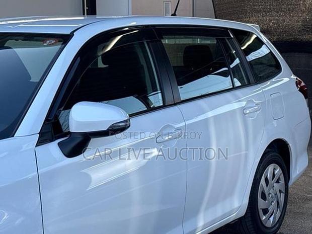 Toyota Fielder Hybrid EX pre order 2021