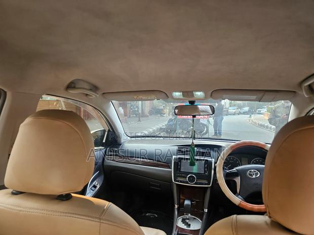 Toyota Premio F 2012
