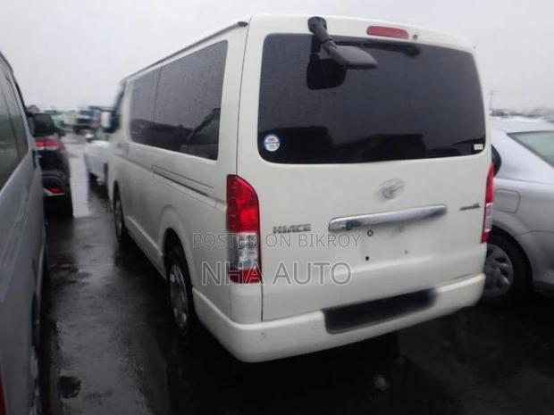 Toyota Hiace SUPER GL 2022