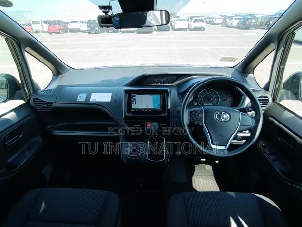 Toyota Noah PUSH NON HYBRID PKG 2021