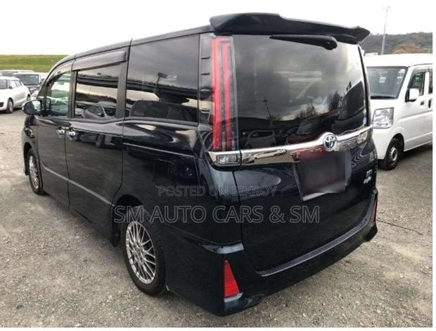 Toyota Noah Hybrid WXB Mica Blue 2021