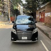 Toyota Noah Hybrid 2016 for sale