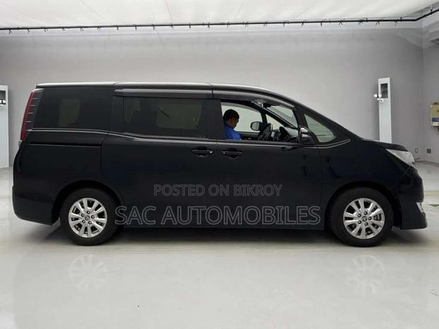 Toyota Noah G edition Hyb 2020