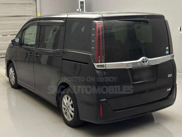 Toyota Noah G edition Hyb 2020