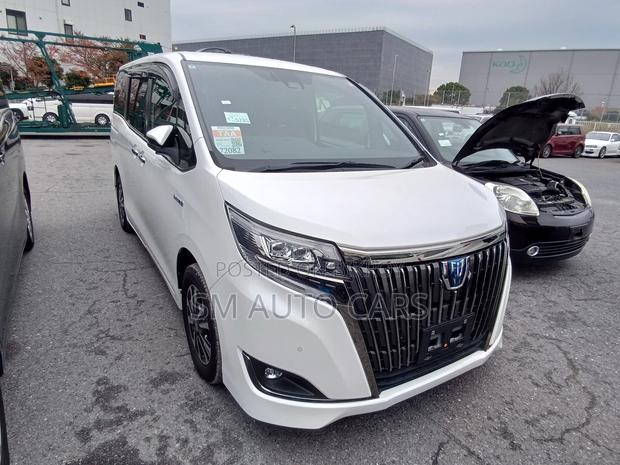 Toyota Esquire Hybrid Gi Premium 2020