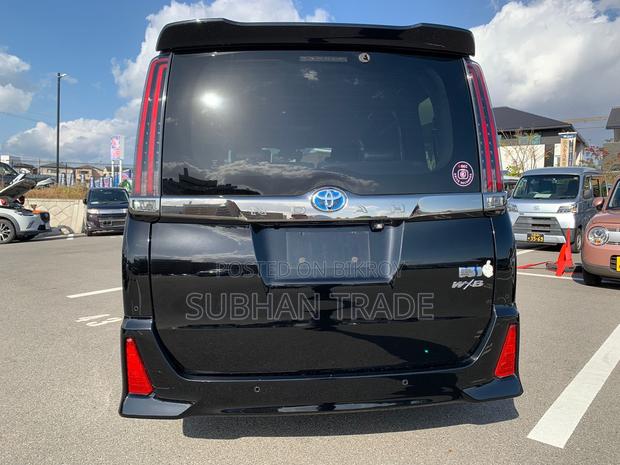 Toyota Noah SI WXB III HYBRID 2021