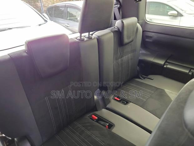 Toyota Esquire Hybrid Gi Premium 2021