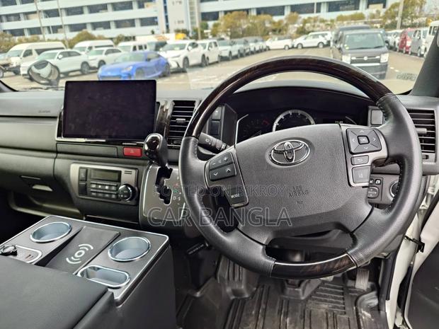 Toyota Hiace SUPER GL DARK PRIME 2022