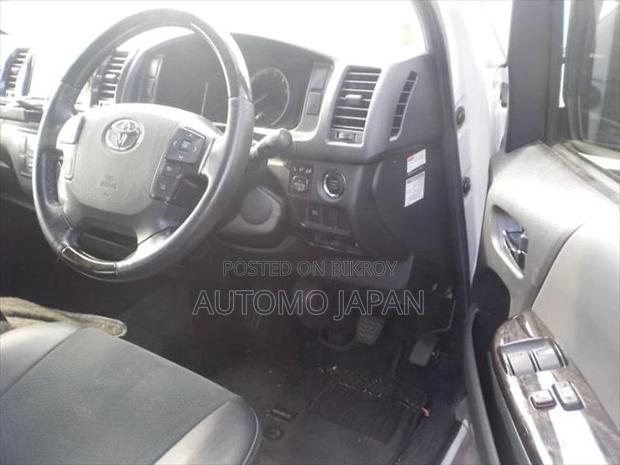 Toyota Hiace Super GL Dark Prime 2020