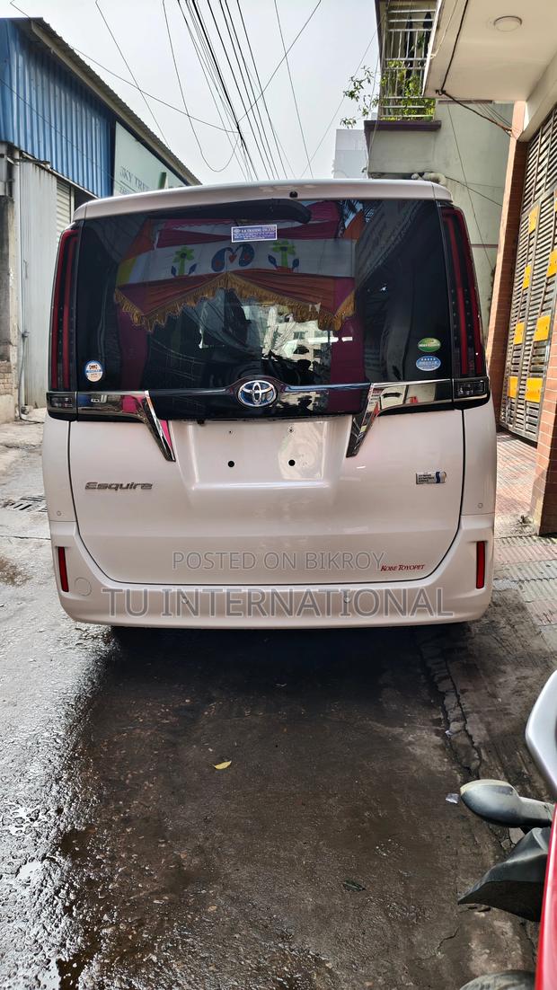 Toyota Esquire GI PREMIUM-PUSH 2020