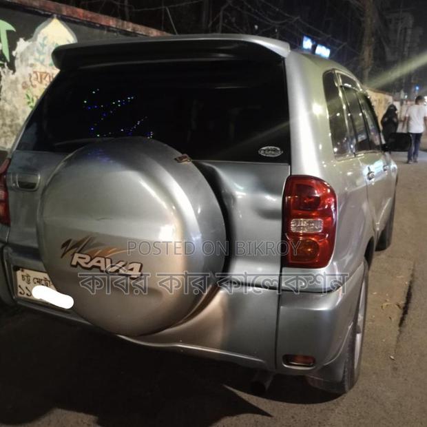 Toyota RAV4 silver 2003