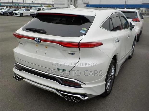 Toyota Harrier Hybrid Z Pearl 2021
