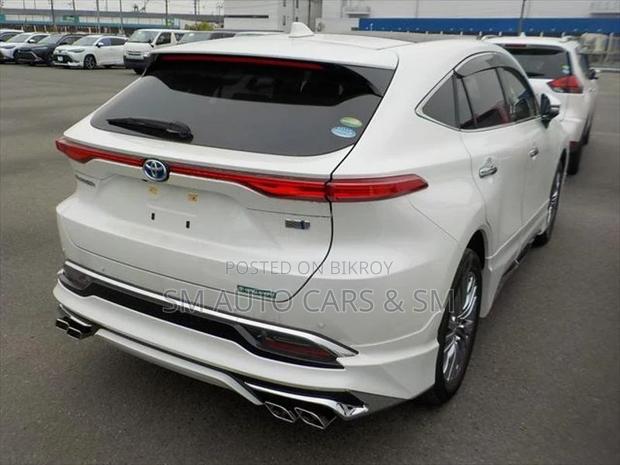Toyota Harrier Hybrid Z Pearl 2021