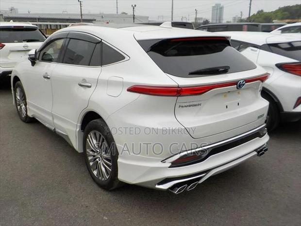 Toyota Harrier Hybrid Z Pearl 2021
