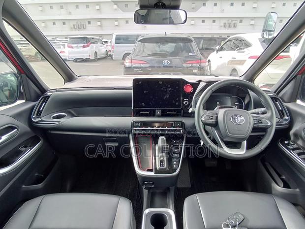 Toyota Noah S-Z 2023
