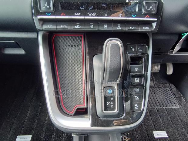 Toyota Noah S-Z 2023