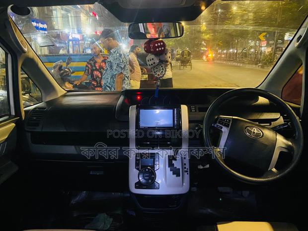 Toyota Noah si push start 2013