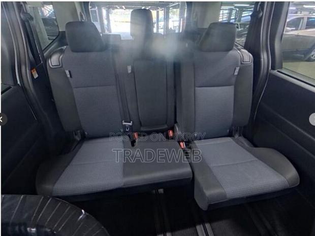 Toyota Noah X PACKAGE 2022 Model