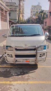 Toyota Hiace white 2006 for sale