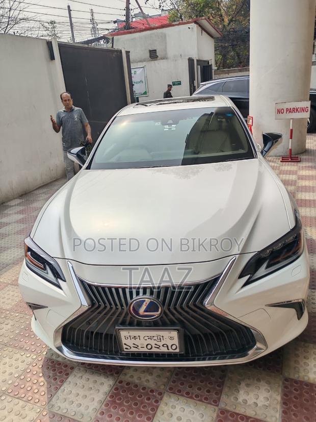 Lexus ES 300h 2019