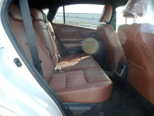 Toyota Harrier Progress S Hybrid 2019