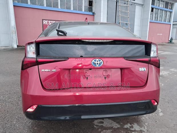Toyota Prius S Touring Selection 2019