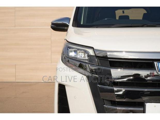 Toyota Noah hybrid SI WXB 2020