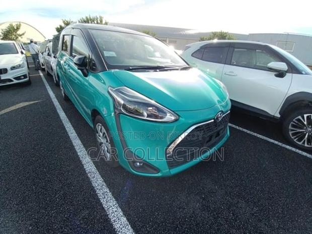 Toyota Sienta G Cureo 2020