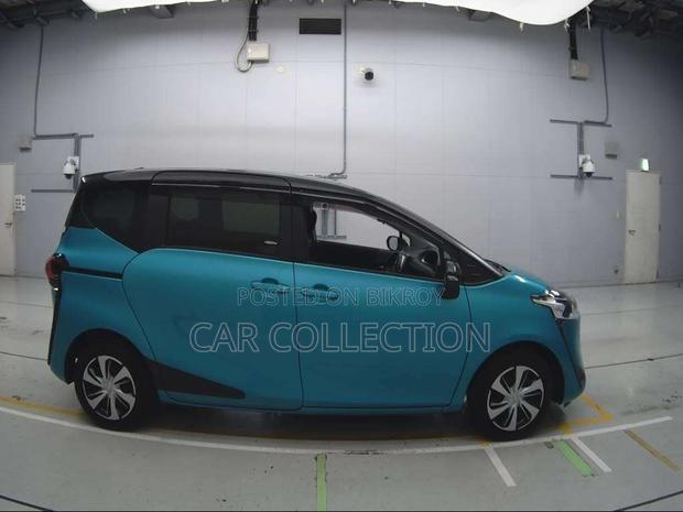 Toyota Sienta G Cureo 2020