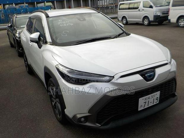 Toyota Corolla Cross 1.8 Hybrid AWD 2021 Pearl