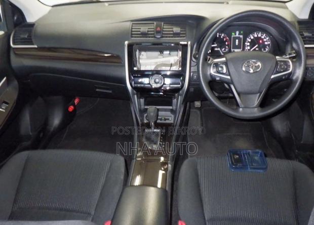 Toyota Premio FL 2020