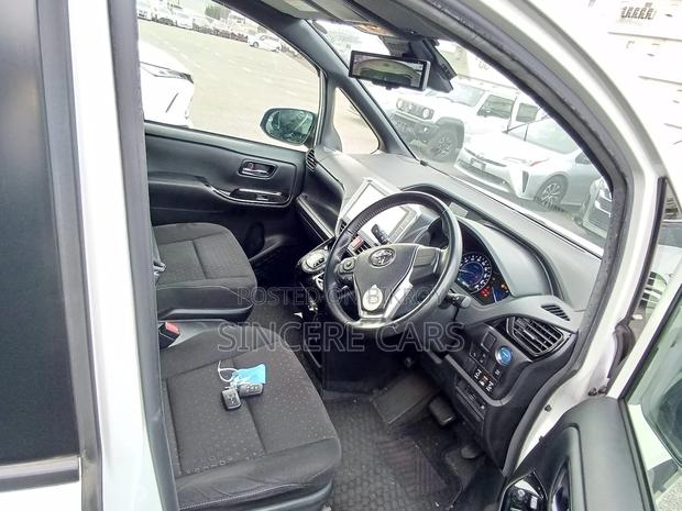 Toyota Noah G HYB 2 DOOR PWR 2021