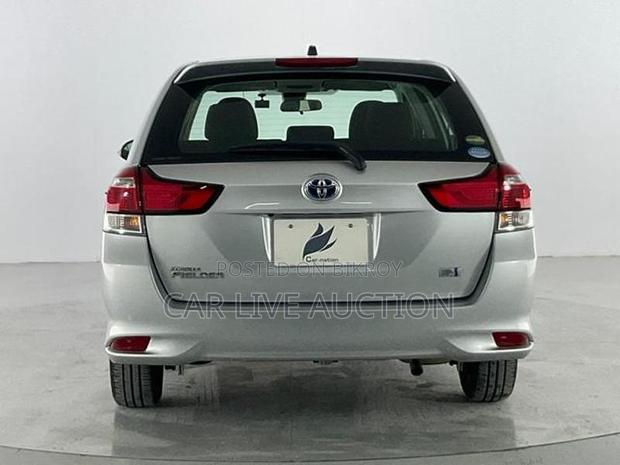 Toyota Fielder Hybrid EX package 2021