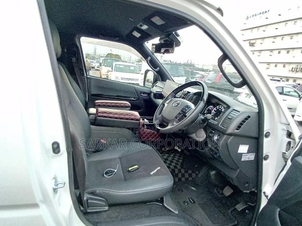 Toyota Hiace Super GL Dark Prime 2020