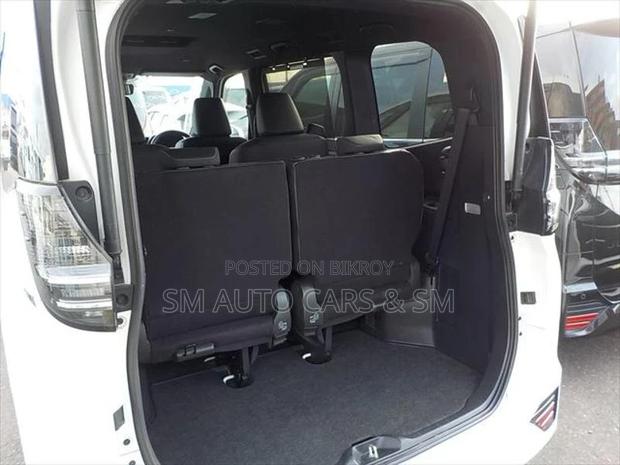 Toyota Voxy Hybrid SZ Pearl New 2022