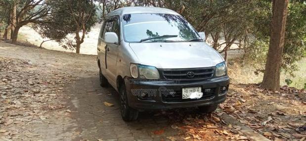 Toyota Noah 2.0 AWD (7 Seater) 2020 Silver