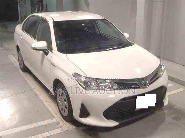 Toyota Axio Hybrid EX Package 2021