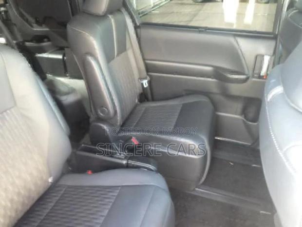 Toyota Noah SZ HYB 4.5POINT 2022