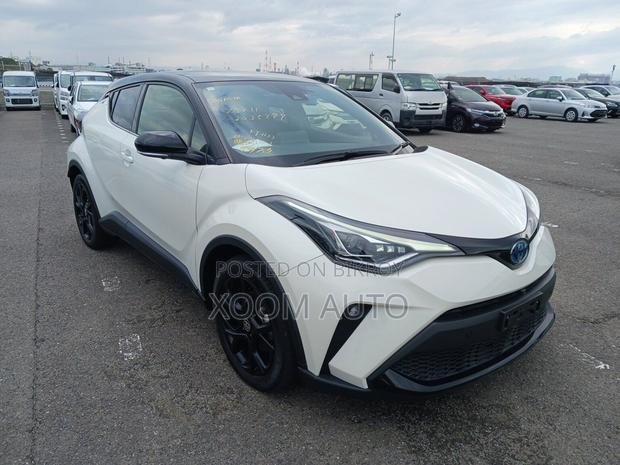 Toyota C-HR G MODE PEARL COLOR 2020