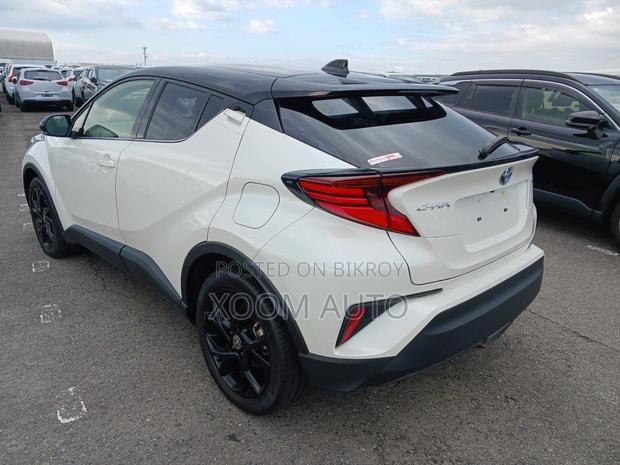 Toyota C-HR G MODE PEARL COLOR 2020