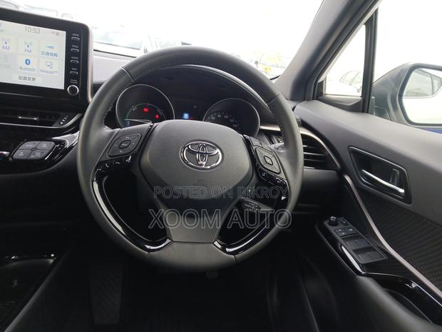 Toyota C-HR G MODE PEARL COLOR 2020
