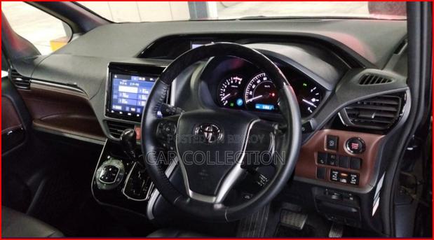 Toyota Esquire GI 2020