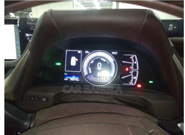 Lexus ES 300H READY SHOWROOM 2020