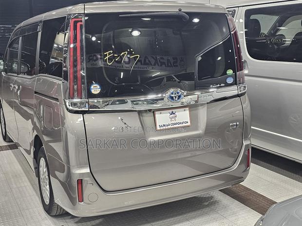 Toyota Noah X Package 2020