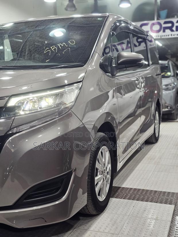 Toyota Noah X Package 2020