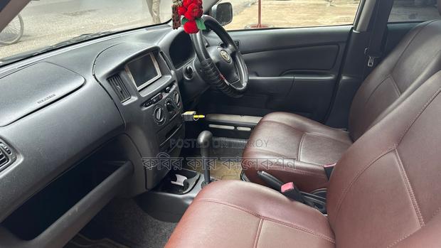 Toyota Succeed ul pkz 2011