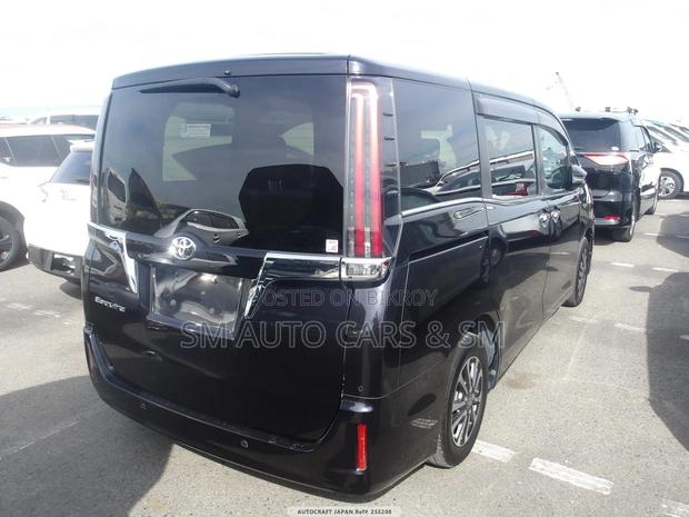 Toyota Esquire Petrol Gi Blackish 2020