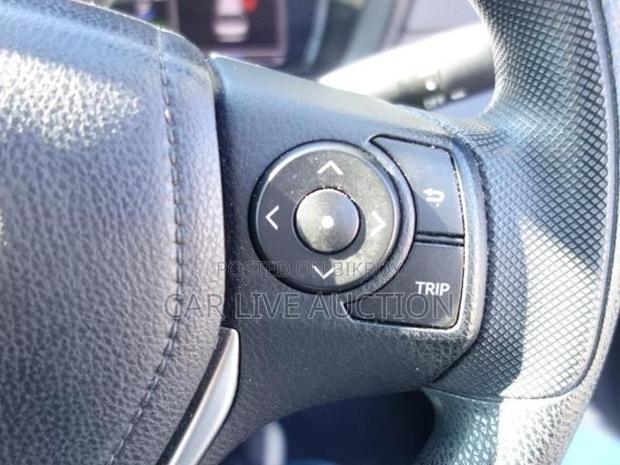 Toyota Axio Hybrid EX package 2021