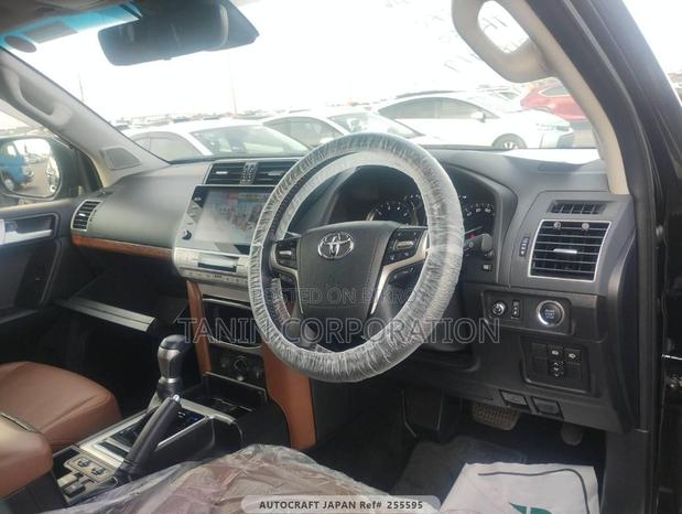Toyota Prado TX-L BLACK EDI 5 GRD 2022