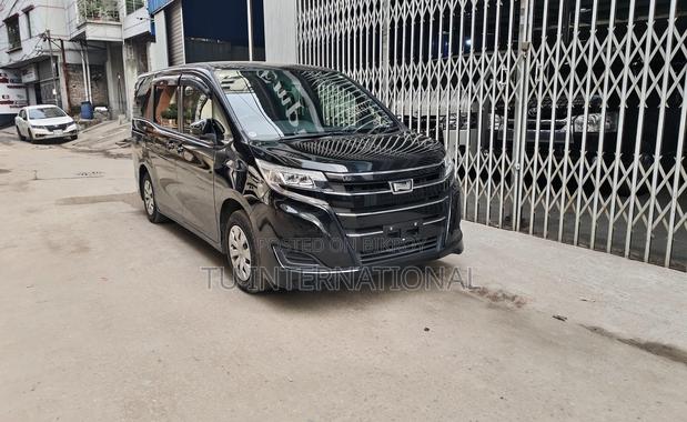 Toyota Noah X SMART NON HV 2020